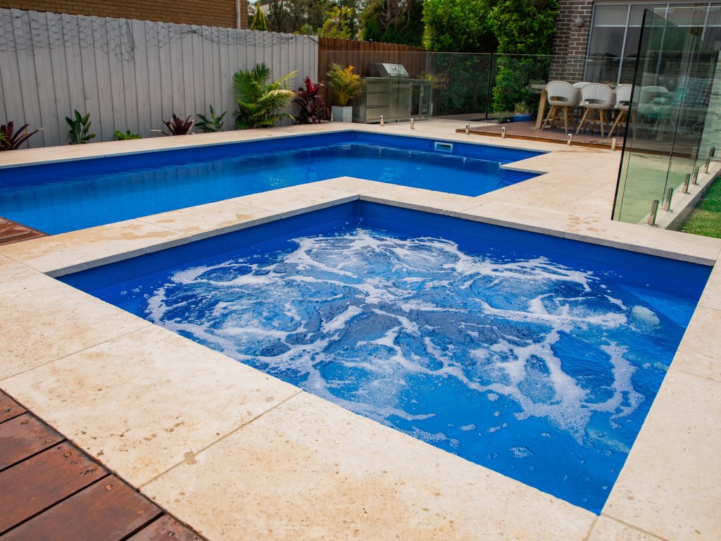 Contemporary 7m x 4.4m + 2m x 2m Spa Bermuda Blue