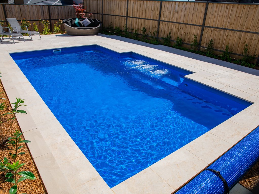 Contemporary 7m x 4.4m Bermuda Blue